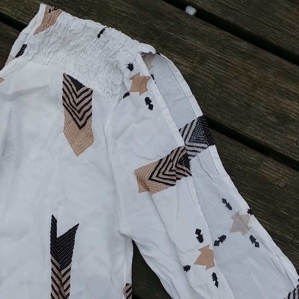 ๐พ3/$30๐พ BB Dakota open sleeve blouse - Picture 5 of 8